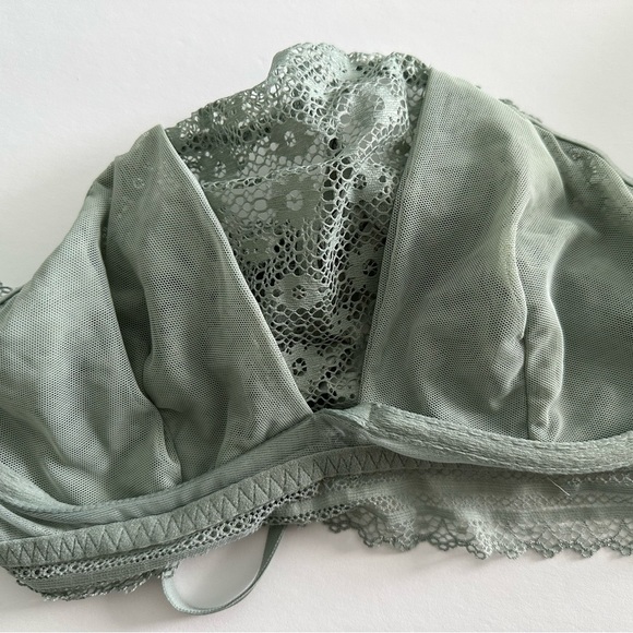 Victoria’s secret Bralette, under wire bralette, adjustable straps, size M - Picture 4 of 4